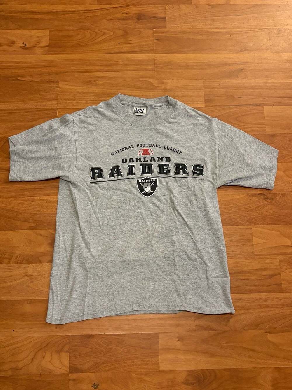 Lee Sport Oakland Raiders Vintage NFL T-Shirt Gray Men's Large